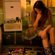 Niezasłane łóżka - galeria zdjęć - filmweb