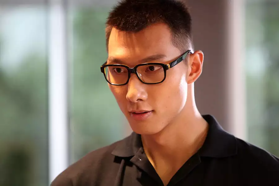 Shen Qi - galeria zdjęć - filmweb