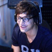 Shen Qi - galeria zdjęć - filmweb