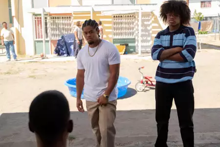 Snowfall - galeria zdjęć - filmweb