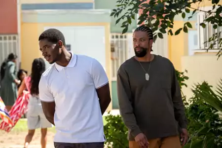 Snowfall - galeria zdjęć - filmweb