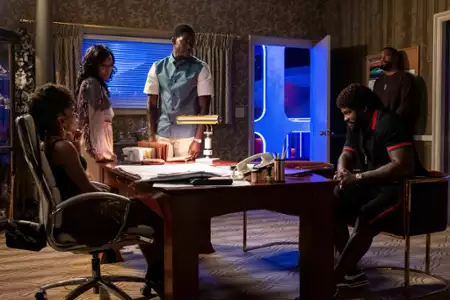 Snowfall - galeria zdjęć - filmweb