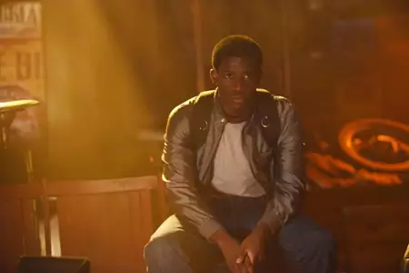 Snowfall - galeria zdjęć - filmweb