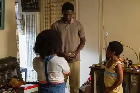 Snowfall - galeria zdjęć - filmweb