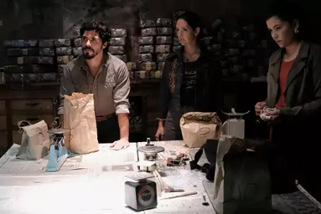 Snowfall - galeria zdjęć - filmweb