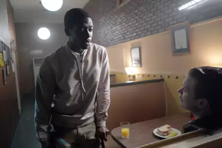 Snowfall - galeria zdjęć - filmweb