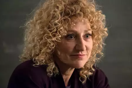 Prawo i porządek: Prawdziwa zbrodnia - Mord Menendezów - galeria zdjęć - filmweb