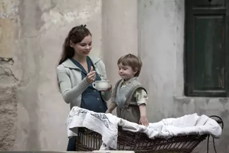 Anita B. - galeria zdjęć - filmweb