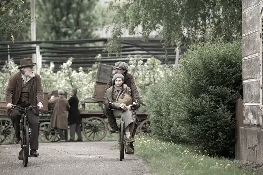 Anita B. - galeria zdjęć - filmweb