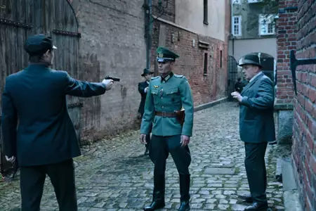 Zatoka szpiegów - galeria zdjęć - filmweb