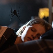 Dziewczynka w sieci pająka