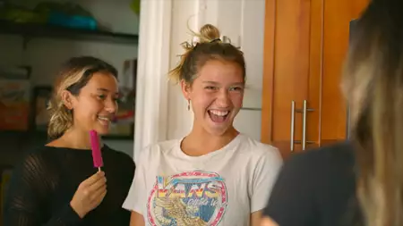 Surf Girls Hawai'i - galeria zdjęć - filmweb