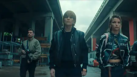 Furie - galeria zdjęć - filmweb