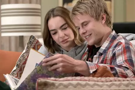 Atypowy - galeria zdjęć - filmweb