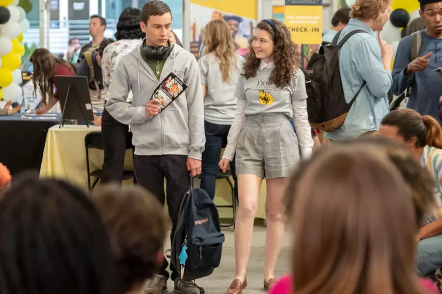Atypowy - galeria zdjęć - filmweb