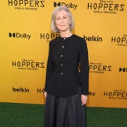 Hopnięci - galeria zdjęć - filmweb