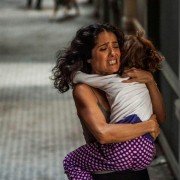 Everly - galeria zdjęć - filmweb