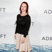 Adrift - galeria zdjęć - filmweb