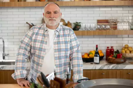 Dinner Party Diaries with José Andrés - galeria zdjęć - filmweb