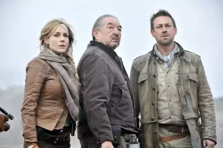 Defiance - galeria zdjęć - filmweb