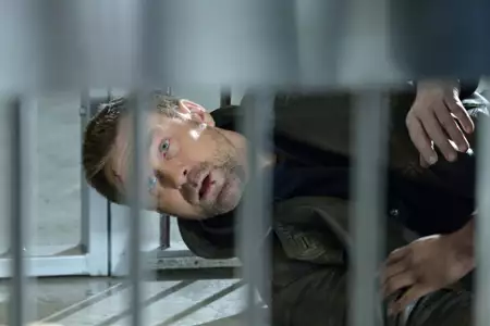 Defiance - galeria zdjęć - filmweb