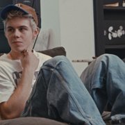 Kids Are Growing Up: A Story About a Kid Named LAROI - galeria zdjęć - filmweb