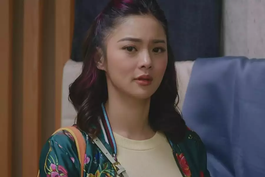 Fit Check: Confessions of an Ukay Queen - galeria zdjęć - filmweb