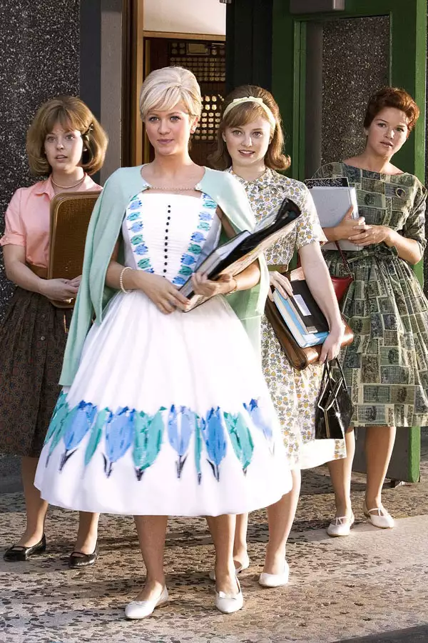 Lakier do włosów - galeria zdjęć - filmweb