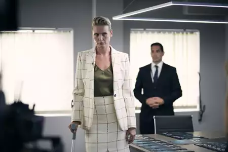 Riviera - galeria zdjęć - filmweb