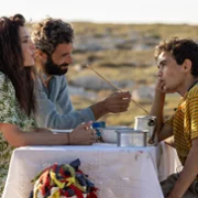 Min Wara El Mawj - galeria zdjęć - filmweb