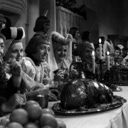 Wieczorni goście - galeria zdjęć - filmweb