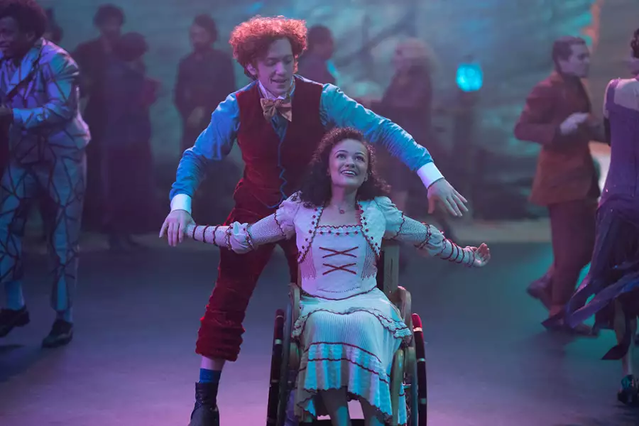 Wicked - galeria zdjęć - filmweb