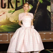 Wicked - galeria zdjęć - filmweb
