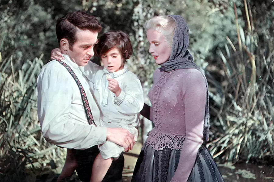 W poszukiwaniu deszczowego drzewa - galeria zdjęć - filmweb