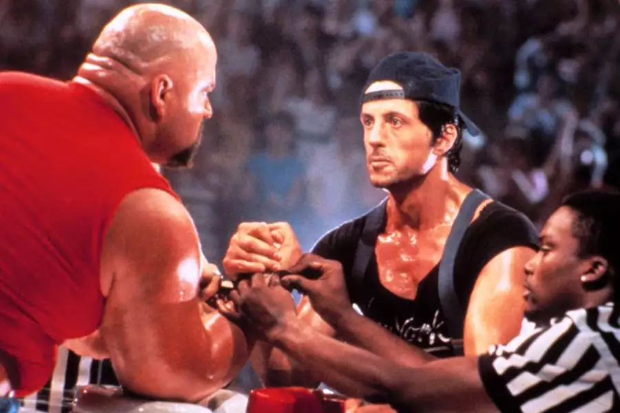 Ponad szczytem - galeria zdjęć - filmweb