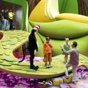 Dr. Seuss' The Cat in the Hat - galeria zdjęć - filmweb
