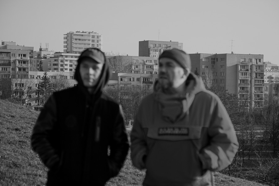 Raport z osiedla (recenzja filmu Skandal. Ewenement Molesty)