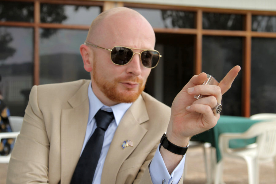Czarny ląd, czarny rynek (recenzja filmu Ambasador)