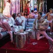 Halston - galeria zdjęć - filmweb