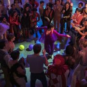 Halston - galeria zdjęć - filmweb