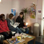 EastEnders: E20 - galeria zdjęć - filmweb