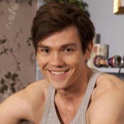 EastEnders: E20 - galeria zdjęć - filmweb