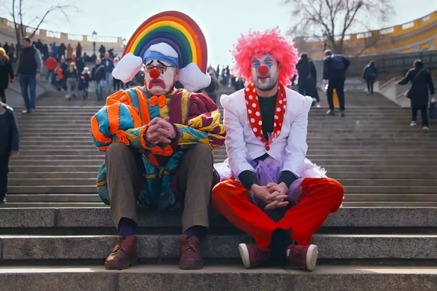 Jack Whitehall: Podróże z moim ojcem - galeria zdjęć - filmweb