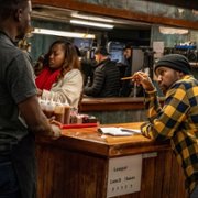 Uncorked - galeria zdjęć - filmweb