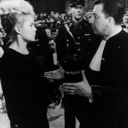 Prawda - galeria zdjęć - filmweb