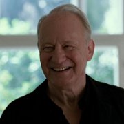 Stellan Skarsg&aring;rd w Wartość sentymentalna