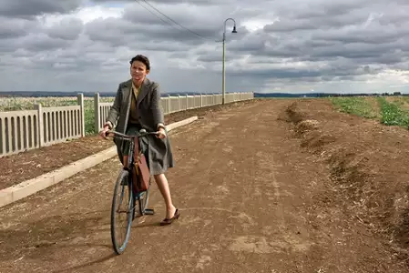 Ogród rodzinny. Dezerter - galeria zdjęć - filmweb