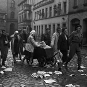 Prawo i pięść - galeria zdjęć - filmweb