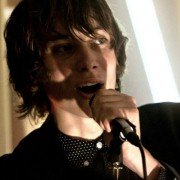 Skins - galeria zdjęć - filmweb