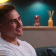 Love Is Blind: UK - galeria zdjęć - filmweb